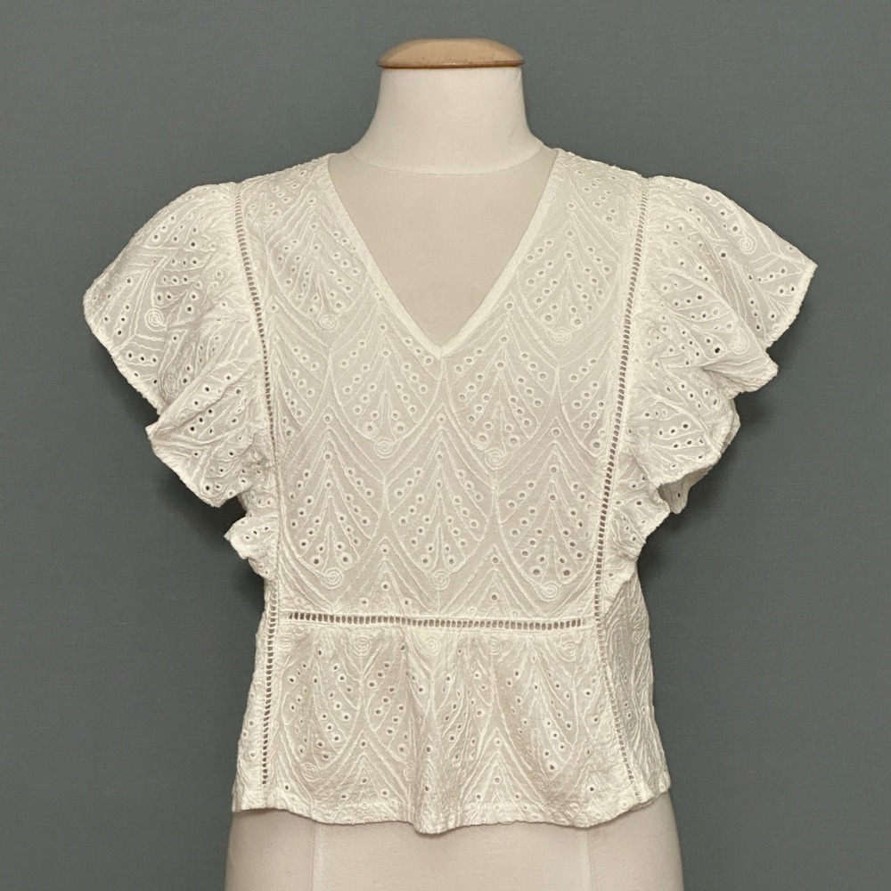 Solitaire Womens Top L White Eyelet Flutter Sleeve V-Neck Blouse Cottage Shabby